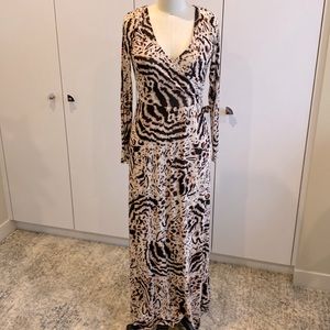 NEW LOVESTITCH size small Wild Nights Maxi Dress animal print long sleeve